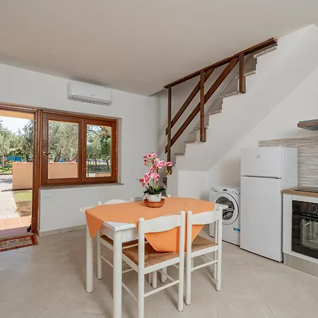 Li Menduli Apartment *