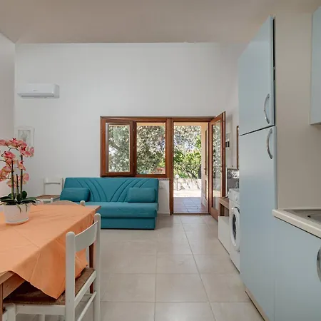 Li Menduli Apartment *